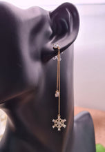 Charger l&#39;image dans la galerie, Boucles d&#39;oreilles Snowflakes
