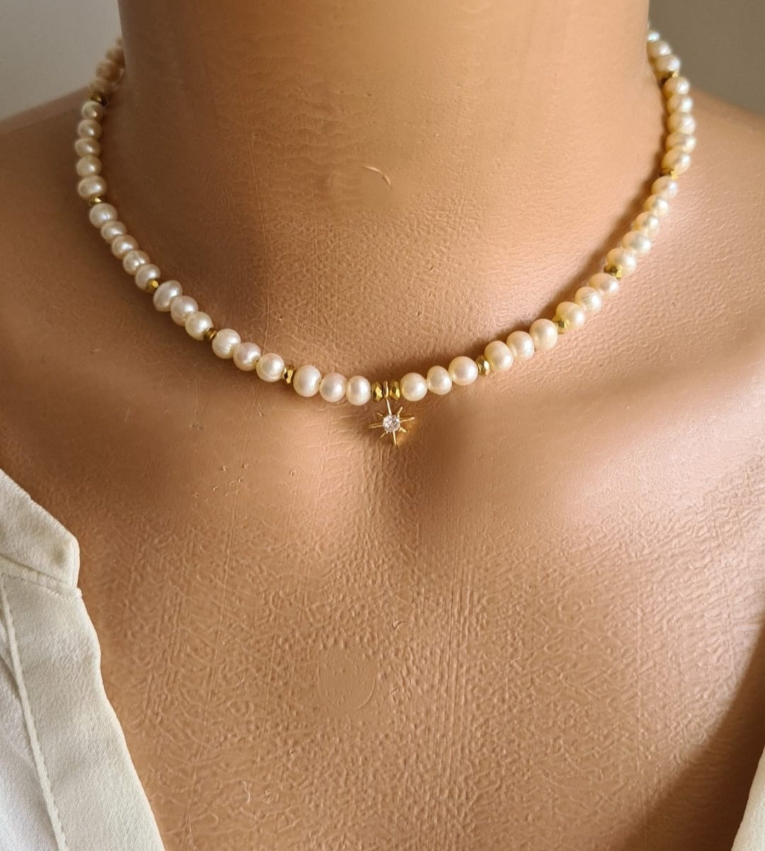 Choker pearly star